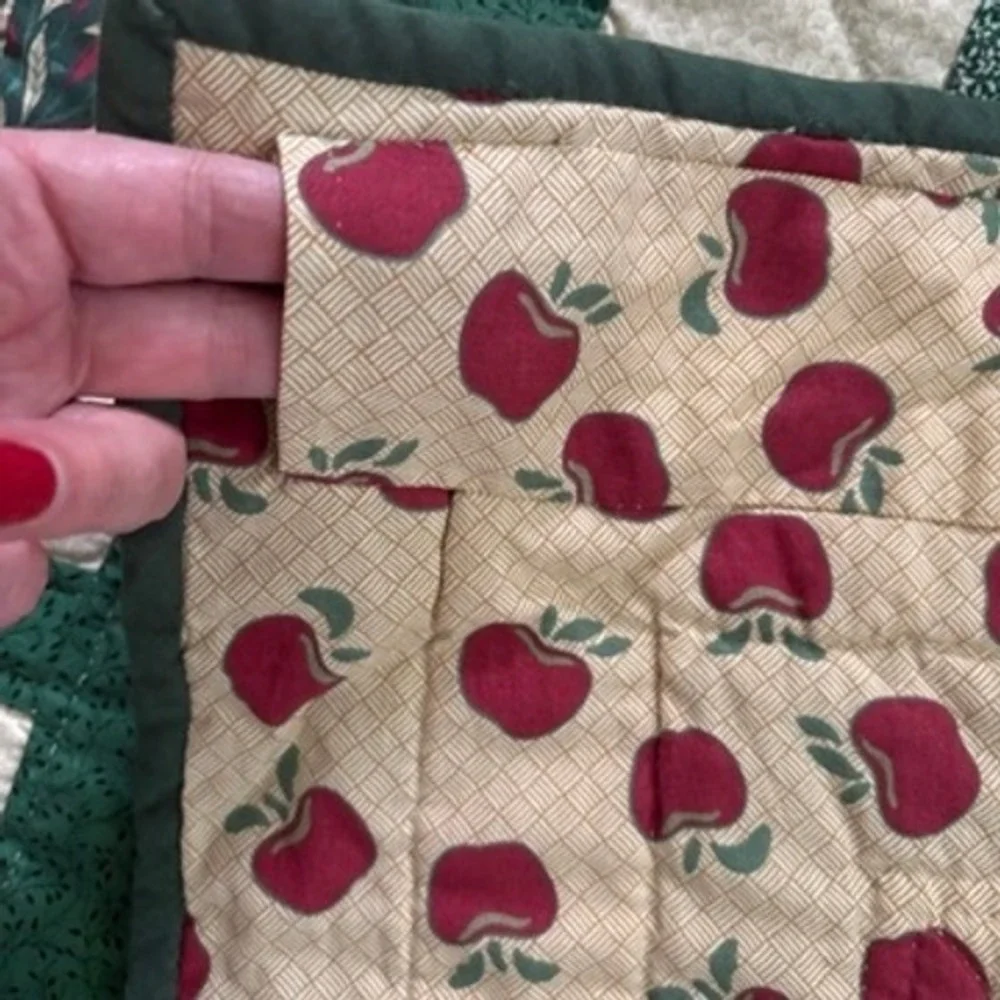 Vtg Hand Stitched Maple Leaf Patchwork Quilt Green Cream 75x75 Farmhouse Country